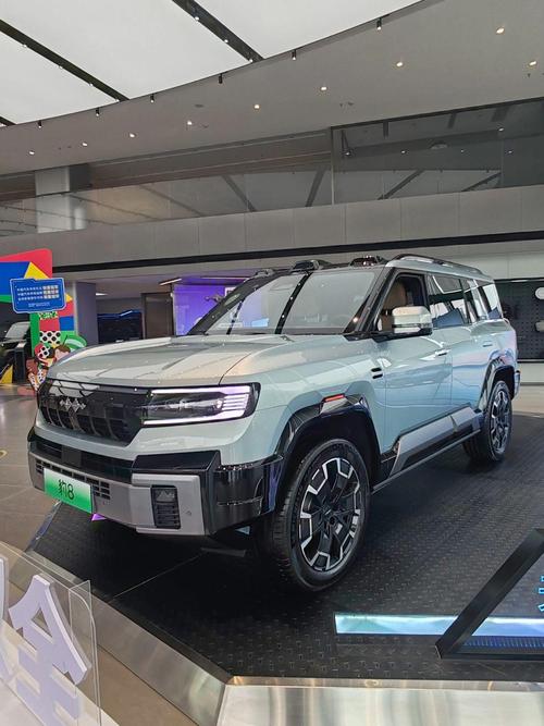 惠州267比亚迪方程豹硬派越野的爆款，英菲尼迪35周年与你共成长